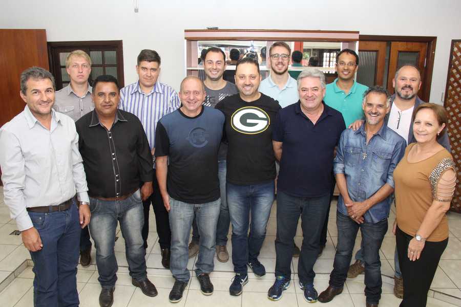 ‘Velha política’ articula votos de novatos para reeleger Mainardes