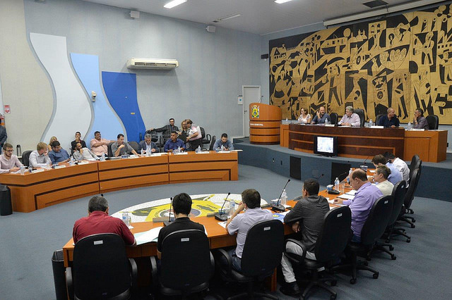 Justiça manda suspender votação do parcelamento do FGTS na Câmara de PG