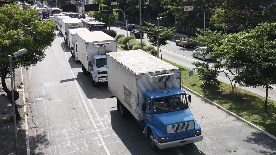 Greve dos caminhoneiros pode começar na segunda-feira