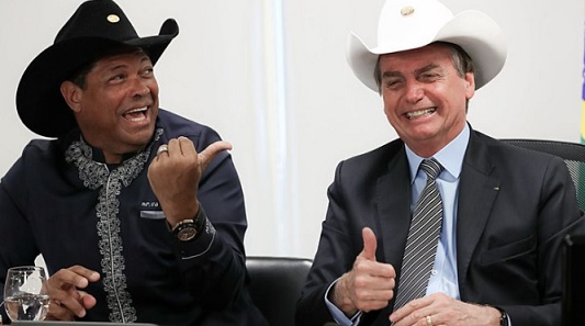 Com aval de Bolsonaro, Congresso anistia dívida bilionária de igrejas