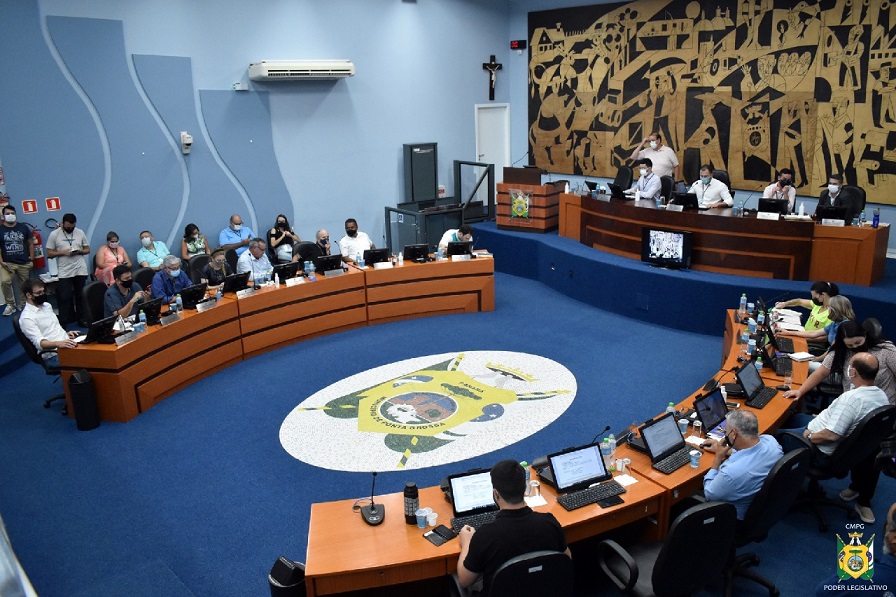 Câmara de PG terá protestos nesta quarta contra aumento do IPTU