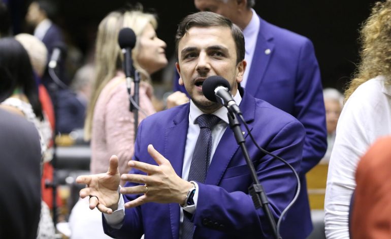 Aliel Machado não assina CPMI para investigar fraudes no INSS