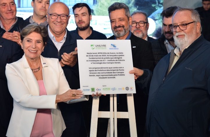Prefeitura e Unilivre lançam Pedra Fundamental do ICT dos Campos Gerais