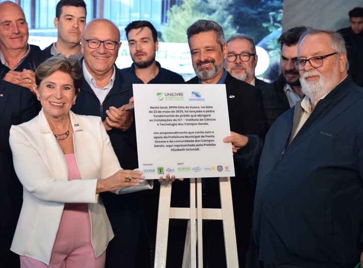 Prefeitura e Unilivre lançam Pedra Fundamental do ICT dos Campos Gerais