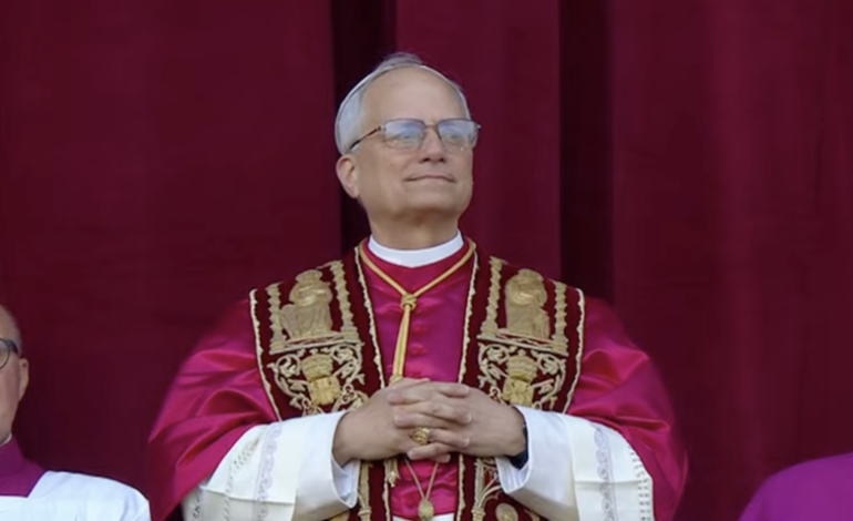Robert Prevost, dos EUA, é eleito o novo papa