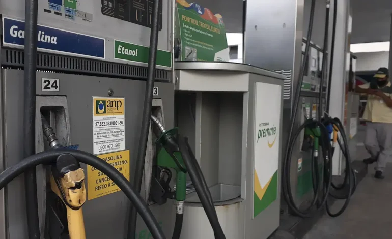 Petrobras reduz preço da gasolina para as distribuidoras