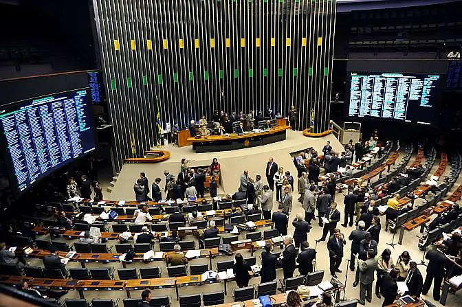 “Emendas parlamentares são usadas para interesses particulares e eleitoreiros”, aponta Ipea