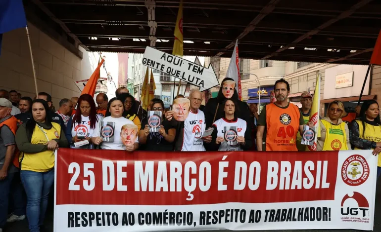 Ato de trabalhadores na 25 de Março repudia interferência de Trump
