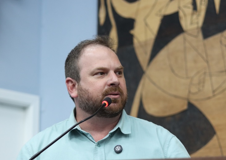 Vereador e presidente do PT de Ponta Grossa vota favor do aumento do IPTU: “sou responsável e não populista”, diz