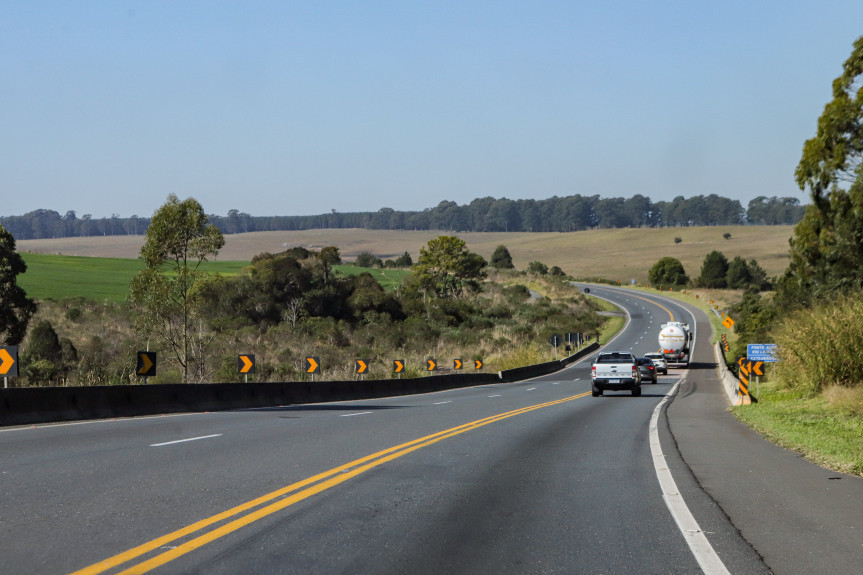 Deputados aprovam projeto que torna obrigatório acostamento em novas rodovias do Paraná