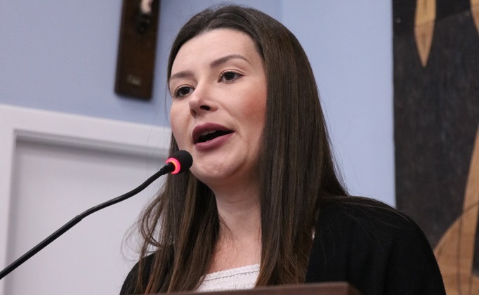 Vereadora quer abrir CEI para investigar terceirização do CRAR de PG por R$ 32 milhões e contratos da Saúde