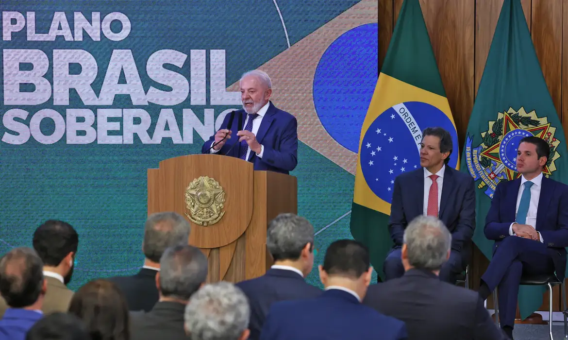 Governo anuncia R$ 30 bi em crédito para setores afetados por tarifaço: veja todas as medidas